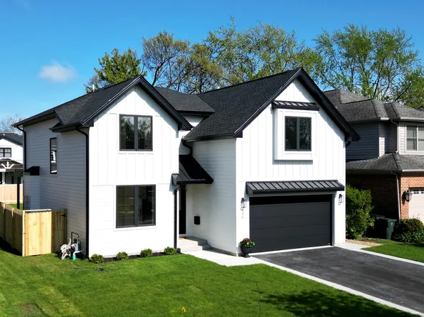 135 Lincoln St, Glenview, IL 60025