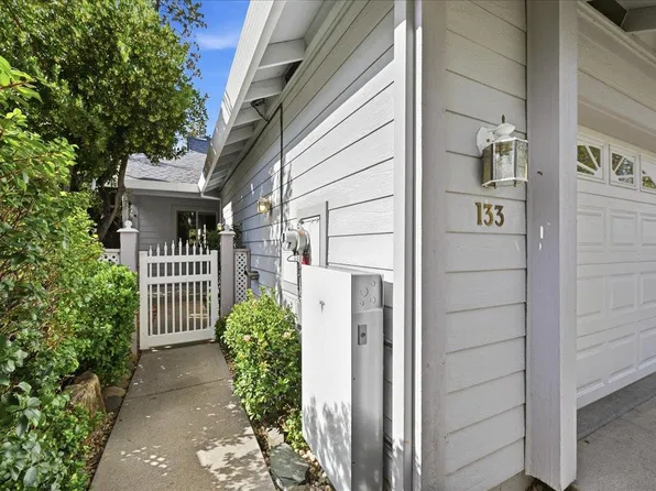 133 Windsor Ln, Grass Valley, CA 95949