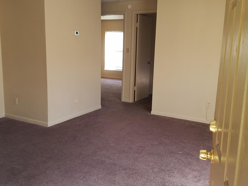 1st image of 3922 E Jean St APT 4