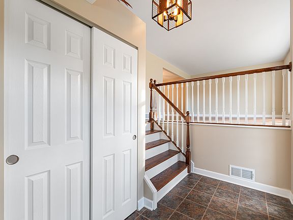 2nd image of 301 N Winston Dr
