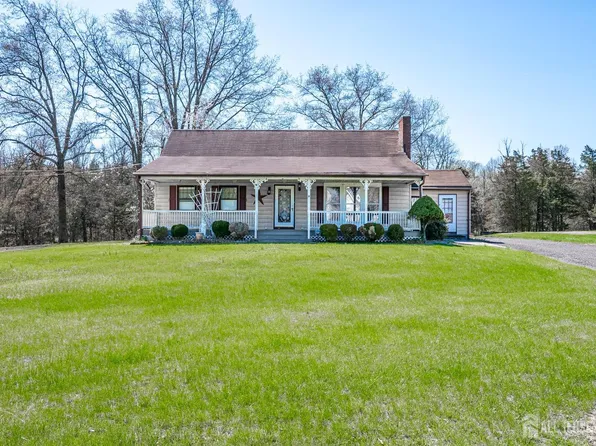 80 Gates Rd, Somerset, NJ 08873