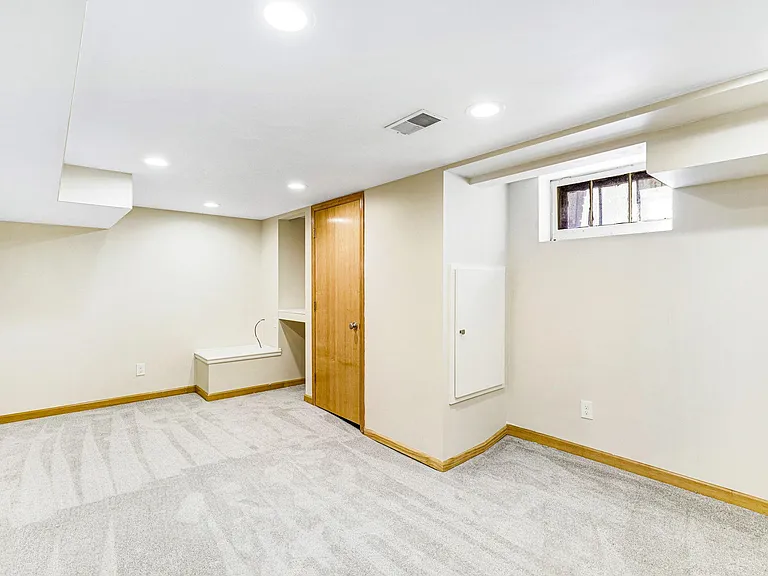 1267 Saint Clair Ave #WEST — Photo 16