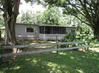2401 S Wiggins Rd, Plant City, FL 33566