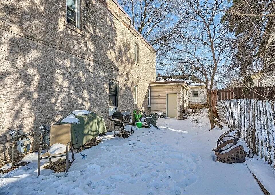 1st image of 88 Cook Ave W