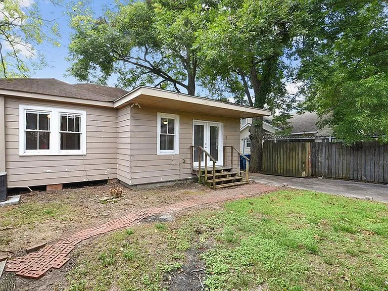 115 Ryan St — Photo 16