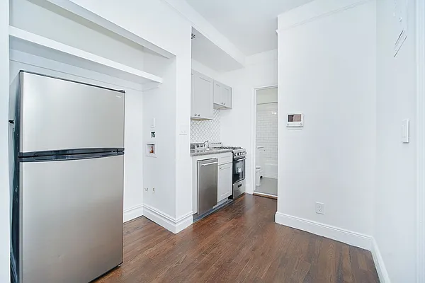 Rented by Living New York | media 11