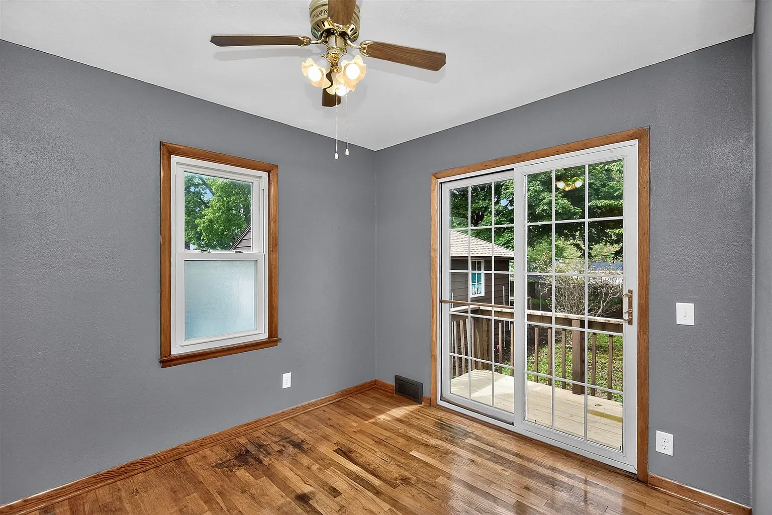 2 bed, 1028 sqft, $1,200 — Photo 3