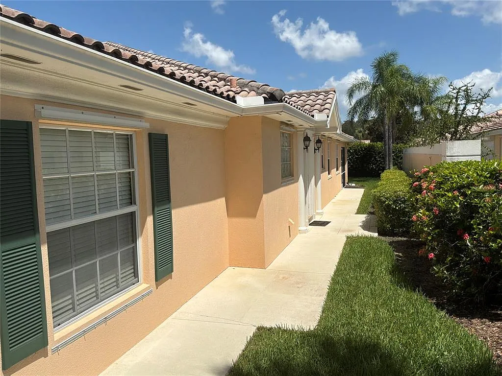 2 bed, 2.0 bath, 1534 sqft, $3,000 — Photo 2