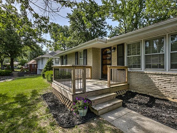 4th image of 18401 E Hanthorn Dr