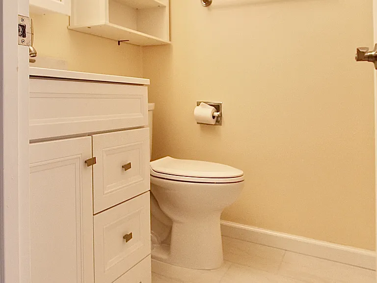 26 Circle Dr #B — Photo 11