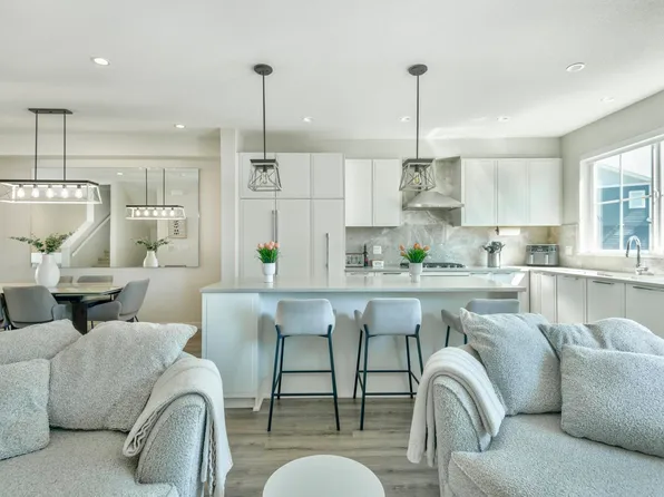 5311 Admiral Way #9, Delta, BC V4K 0E2