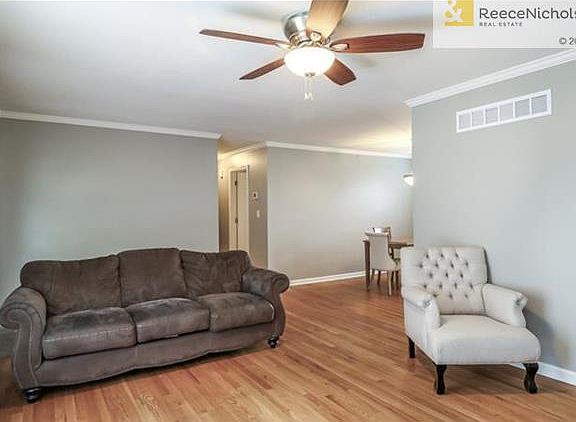 5th image of 8117 Greeley Ave