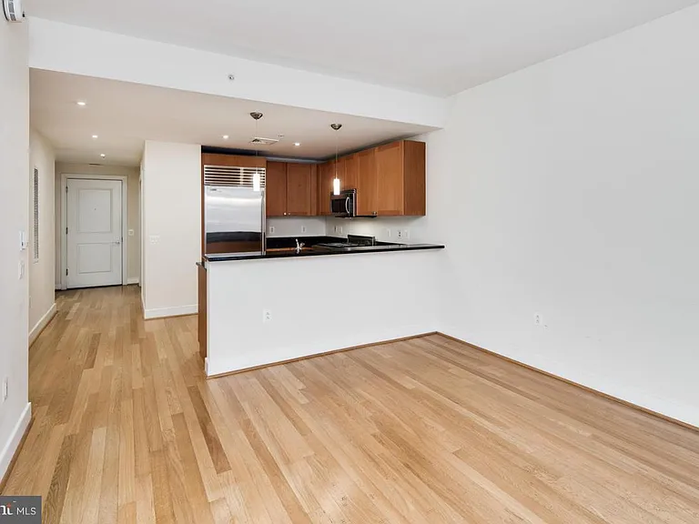 2425 L St NW #433 — Photo 9