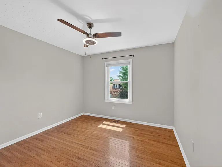 925 Chancellor St SW — Photo 22