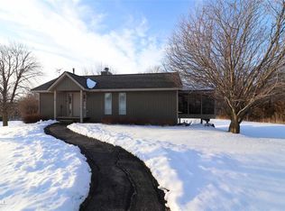 17 Cemetery Ridge Rd, Galena, IL 61036