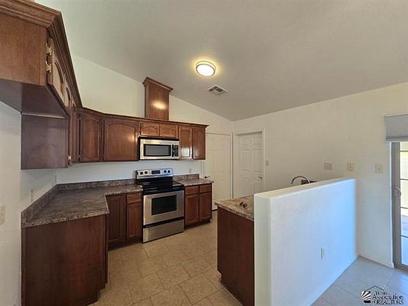 5th image of 1474 E Los Olivos Dr