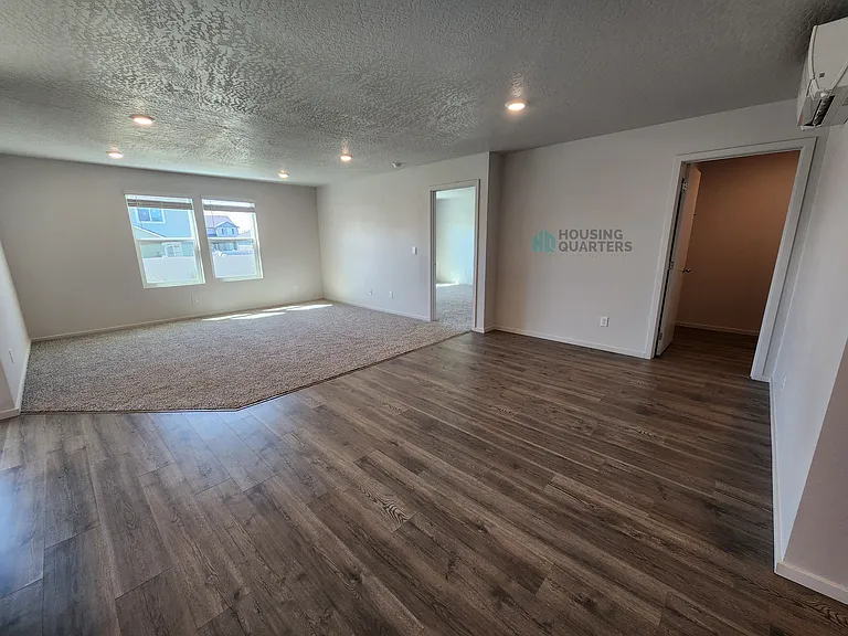 1808 E Boskoop St — Photo 2