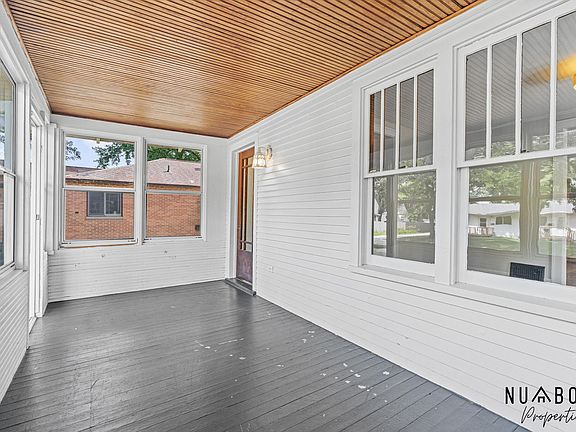 5th image of 215 Williams St