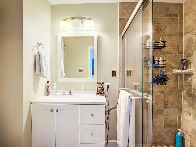 7112 Lake Cove Dr — Photo 31