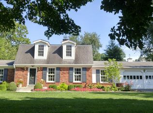 1818 Parkers Mill Rd, Lexington, KY 40504