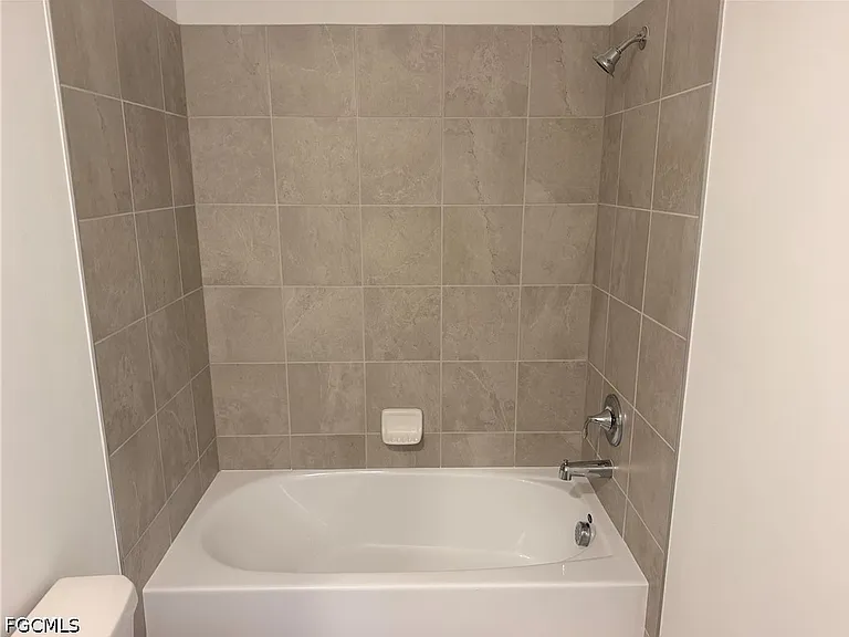 18411 Copperhead Ct N #337 — Photo 16
