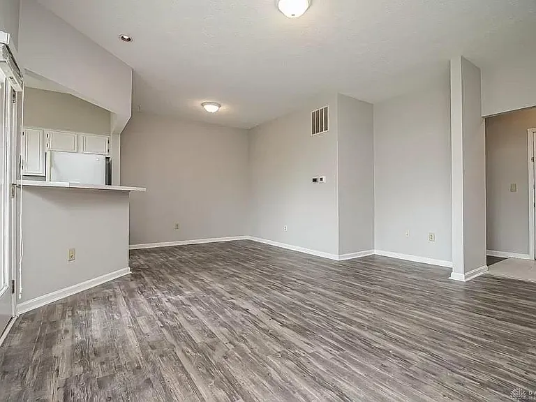 Kitchen to Dinning