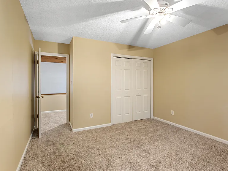 Upstairs Bedroom 2