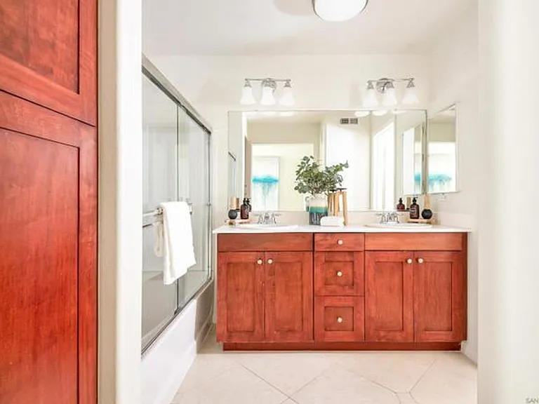 3541 Sandcastle Ln — Photo 10