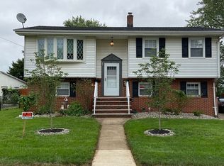 70 Anderson St, Raritan, NJ 08869