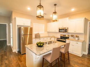 14 Grove Cir, Statesboro, GA 30458