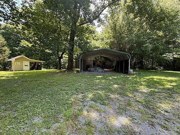 4th image of 315 Tower Rock Rd