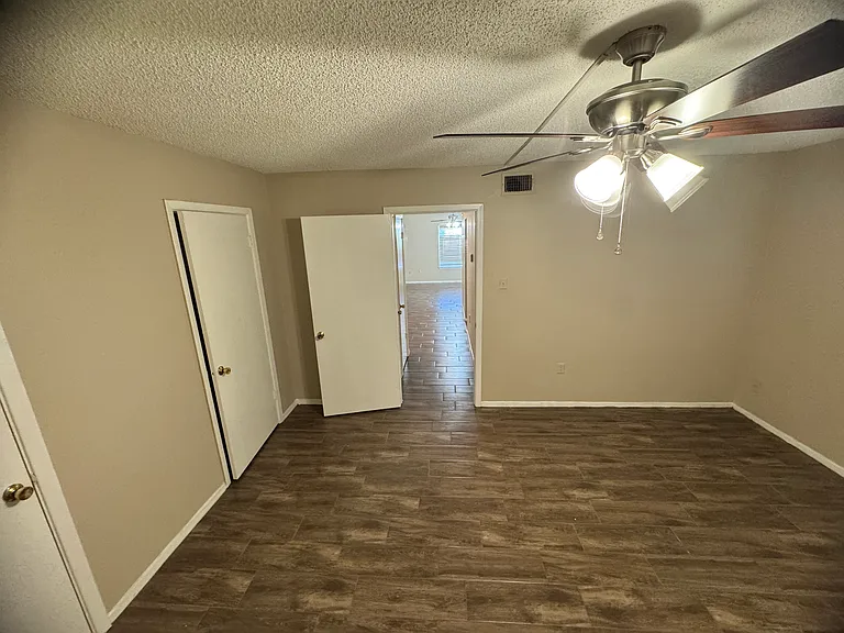 680 Sharp Ln #106 — Photo 11