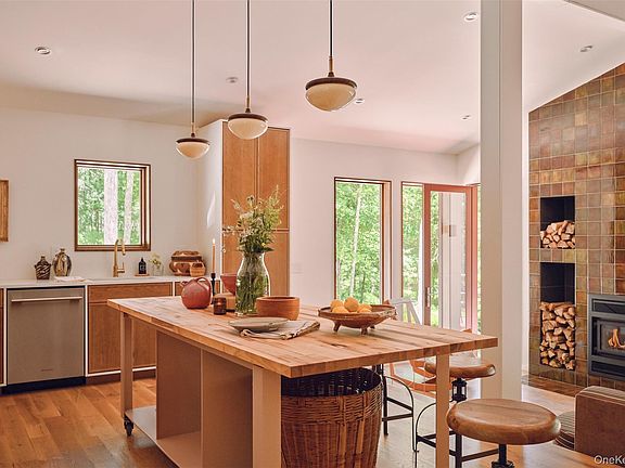 3rd image of 167 Timber Lake Drive