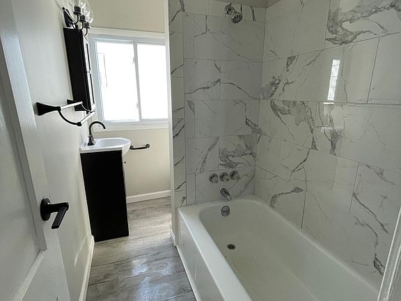 3rd image of 540 New Scotland Ave #2