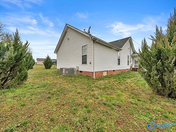 4th image of 9 Merideth Lynn Rd