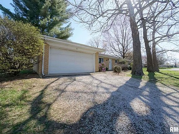 4th image of 51 Birch Dr