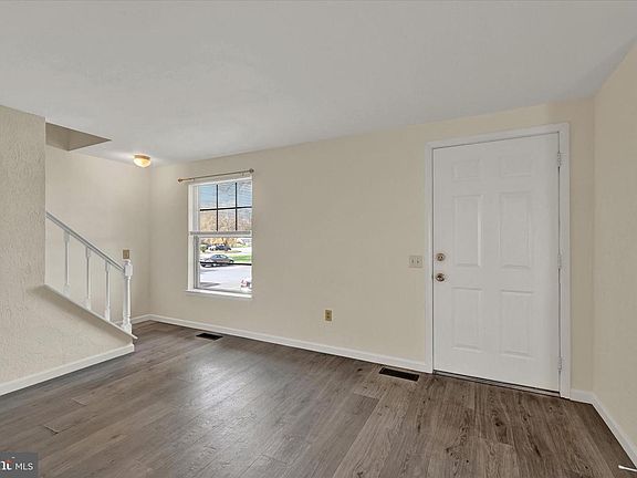 4th image of 82 Ewing Dr #A
