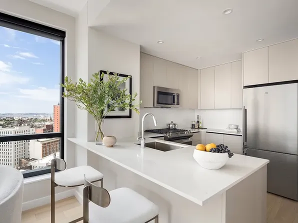 567 Fulton St, Brooklyn, NY