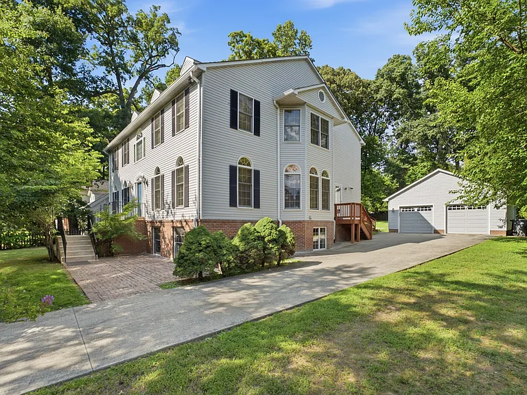 2725 Oldewood Dr — Photo 45