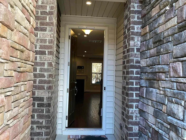 817 Rymark Ct — Photo 4