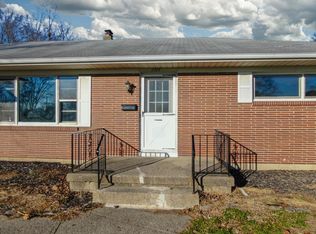 1114 Redbud Ln, Springfield, OH 45504