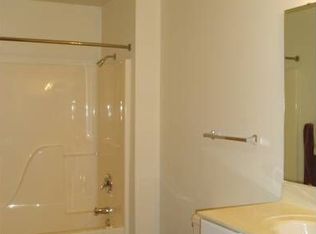 828 N 10th St APT 101, Sheboygan, WI 53081