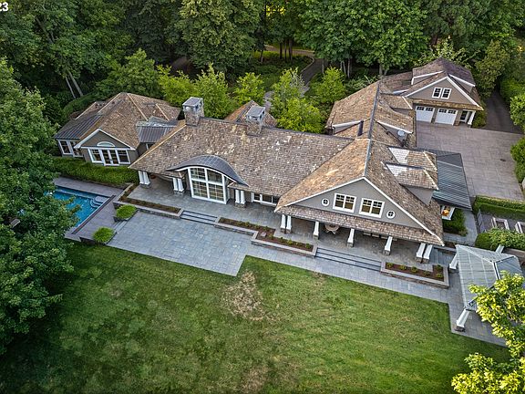 4th image of 3347 SE Riverwood Ln