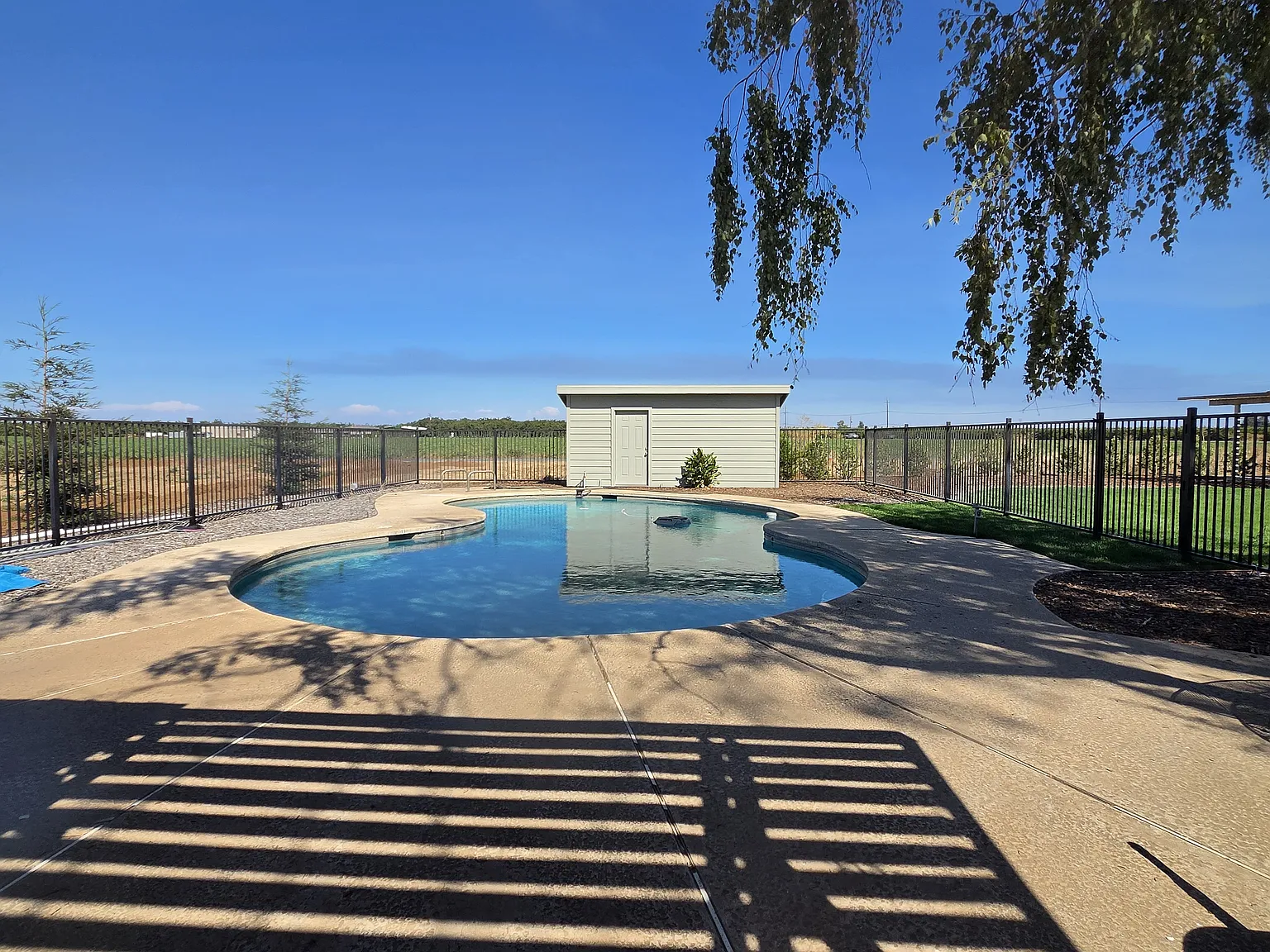 6 bed, 2809 sqft, $4,900 — Photo 3