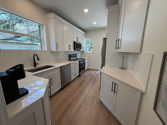 5th image of 51 Aegean Ave