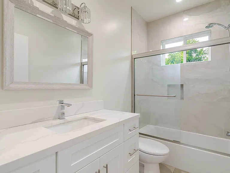9035 Rathburn Ave #1/2 — Photo 20