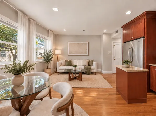 106 Walnut St APT 4, Somerville, MA 02145