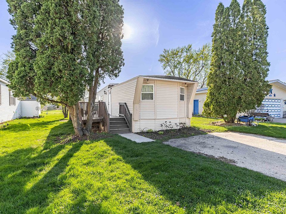 1st image of 403 Spruce Dr