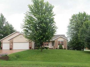 480 S Troy Rd, Robins, IA 52328