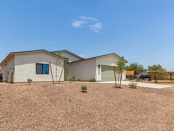 3rd image of 9724 E El Paso Street